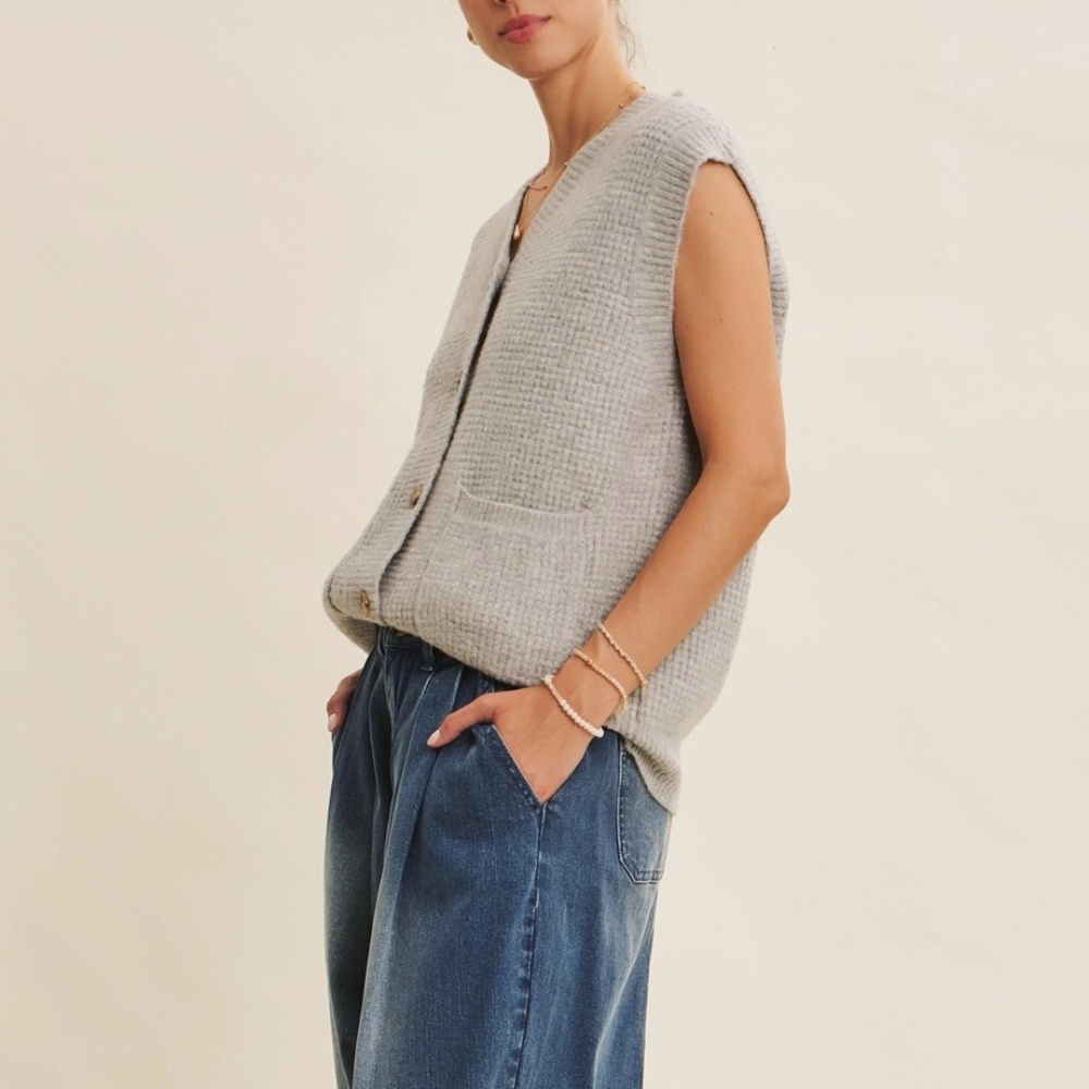 NWT Modern and Timeless Textured Thermal Cozy Sweater Vest - Picture 2 of 4